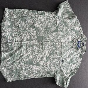 chubbies Green and White Floral Camp Shirt